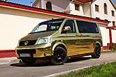 Золотой теленок - Volkswagen Multivan II - оклейка хром-пленкой под золото